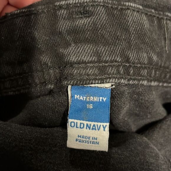 NWT Old Navy Black Side Panel distressed Maternity Overalls size 16. - Picture 4 of 9